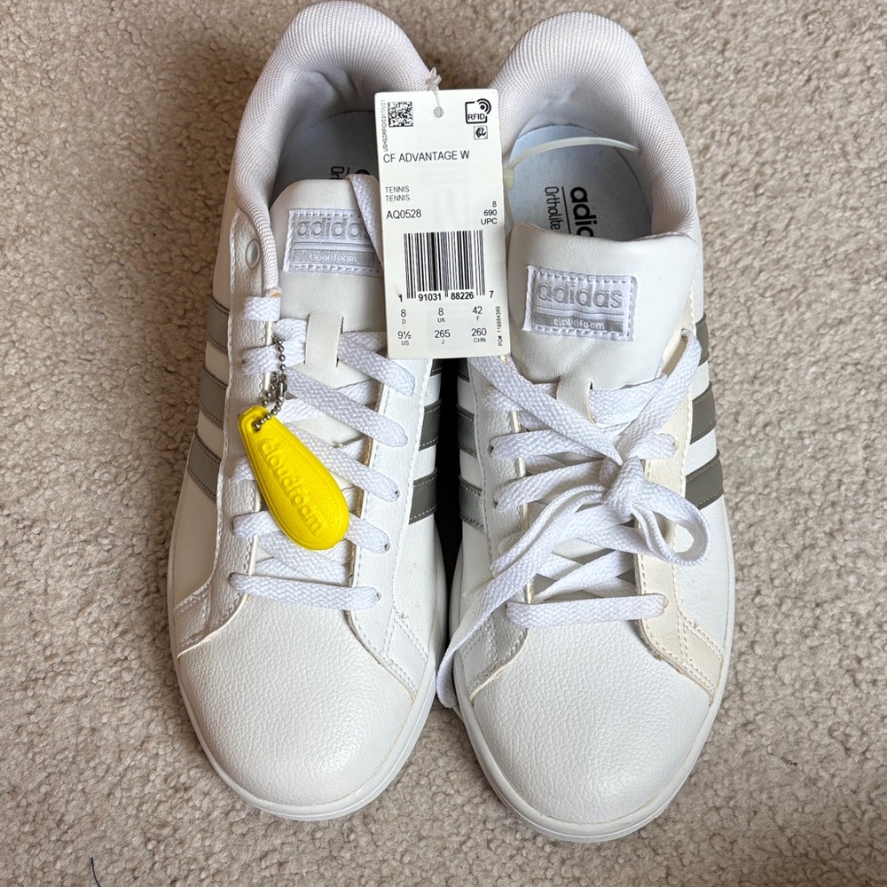 NWT ADIDAS ADVANTAGE sneakers